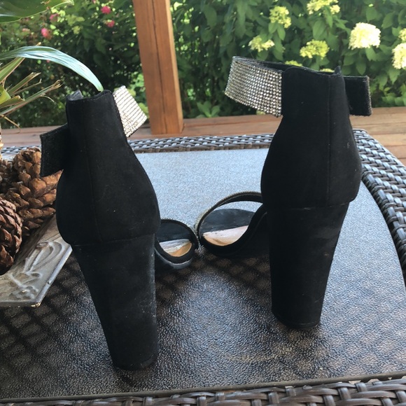 Daisy Fuentes Rhinestone Strappy heels- Size 11 - Picture 5 of 6